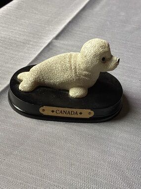 [FREE ADD ON] Retro 90s Canada Harp Seal Figurine Arctic Wildlife Souvenir